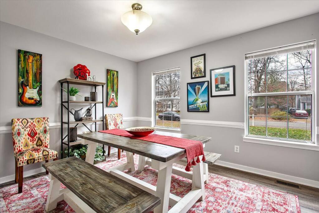 Charming 3-Bedroom Home In Heart Of แอชแลนด์ ภายนอก รูปภาพ